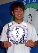 Matsuzaka 1st high-school rookie on all-league team+